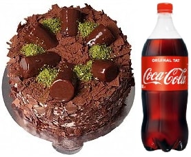 4 ile 6 Ki�ilik �ikolatal� Muzlu ya� pasta 1 litre cola